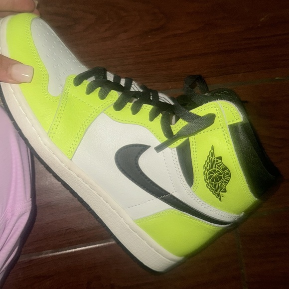 Jordan’s - Picture 4 of 4